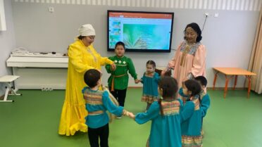 ОЛУННЬУ 14 КҮНҮГЭР «МИЧЭЭР» ОҔО УҺУЙААНЫГАР ТӨРӨӨБҮТ ТӨРҮТ ТЫЛБЫТЫГАР АНАЛЛААХ ТЭРЭЭҺИН ЫЫТТЫБЫТ.
